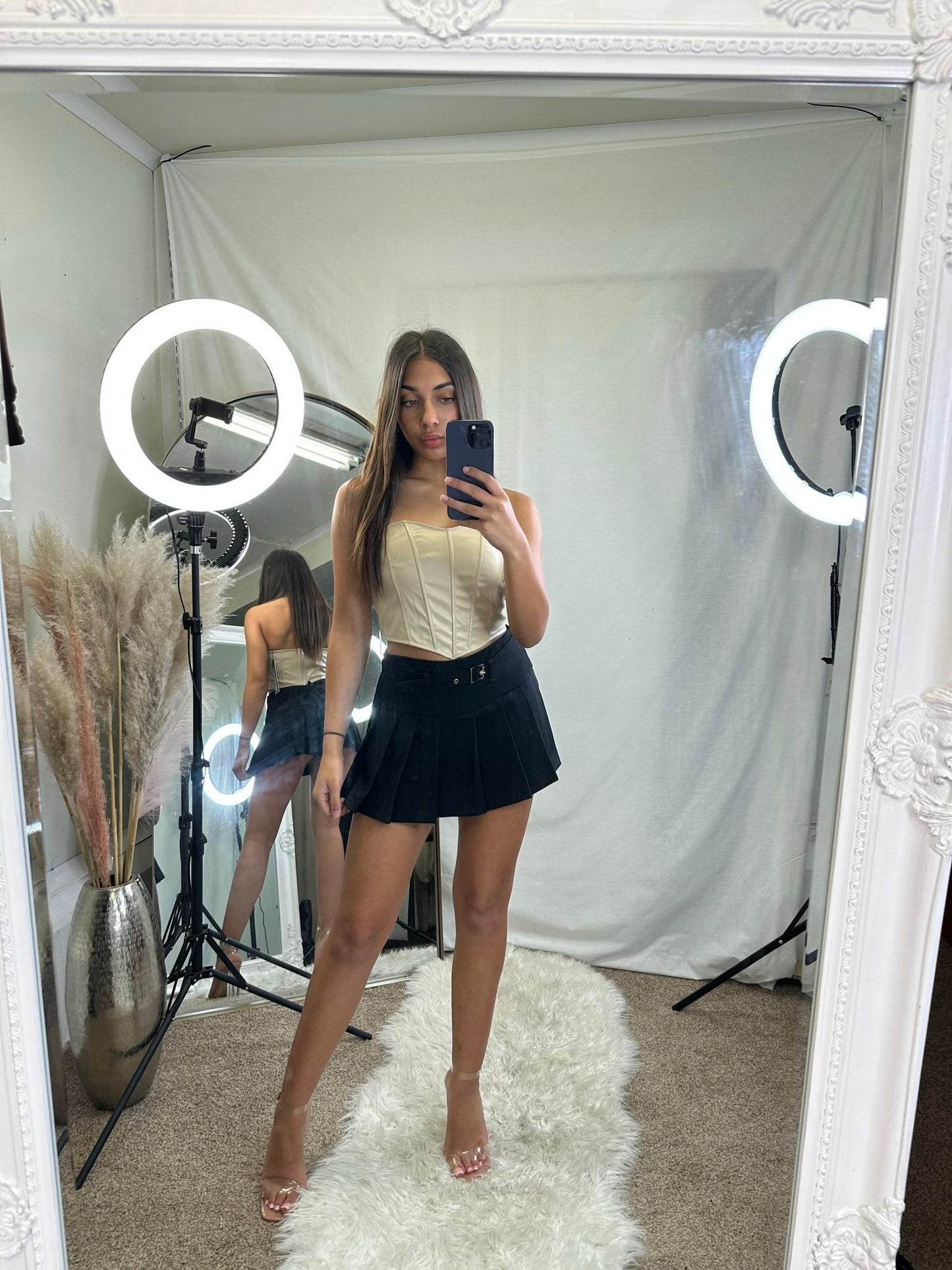 SMIT low waisted buckle pleated mini skort