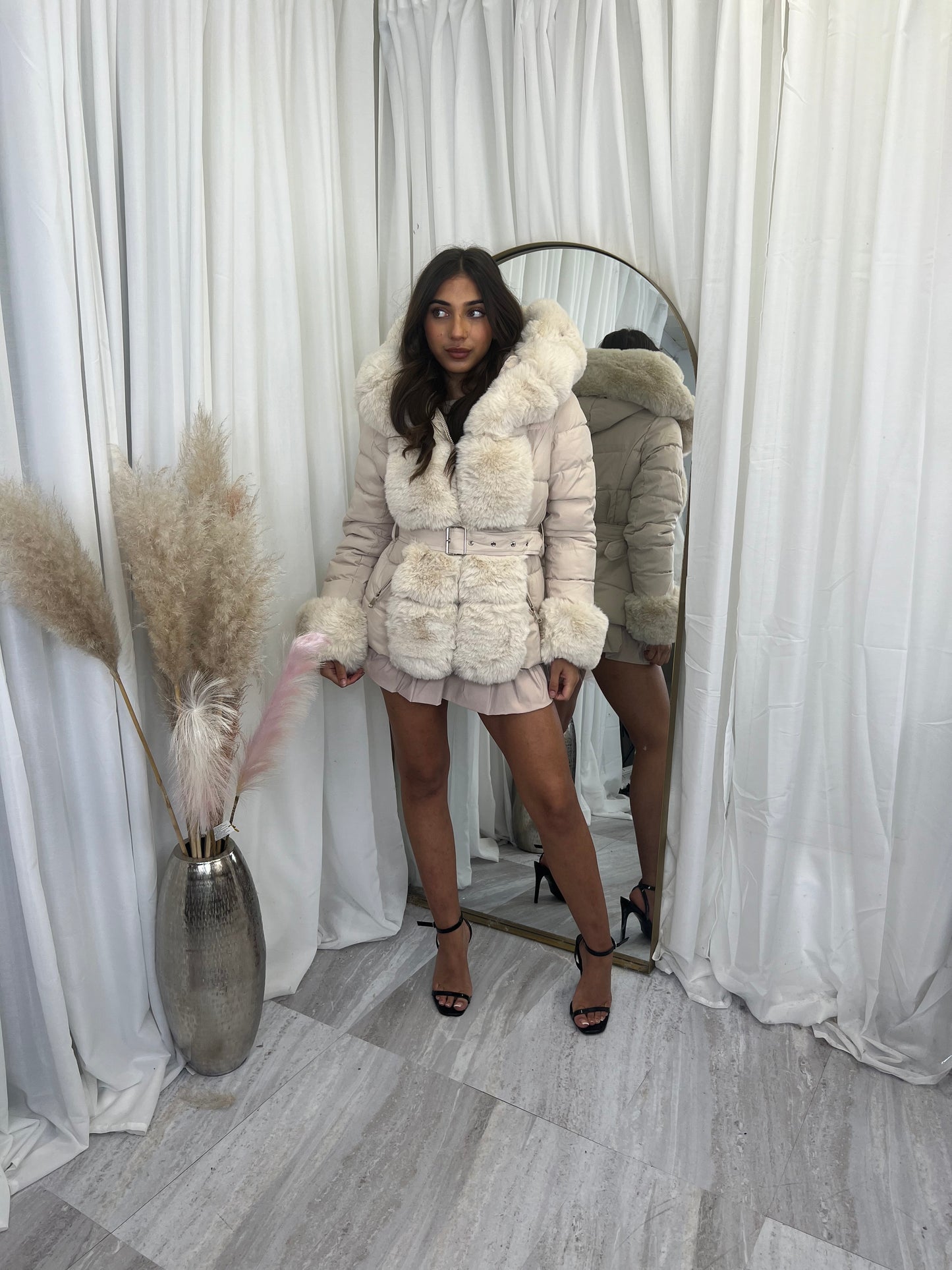 Fur cuff puffer coat with fur collar