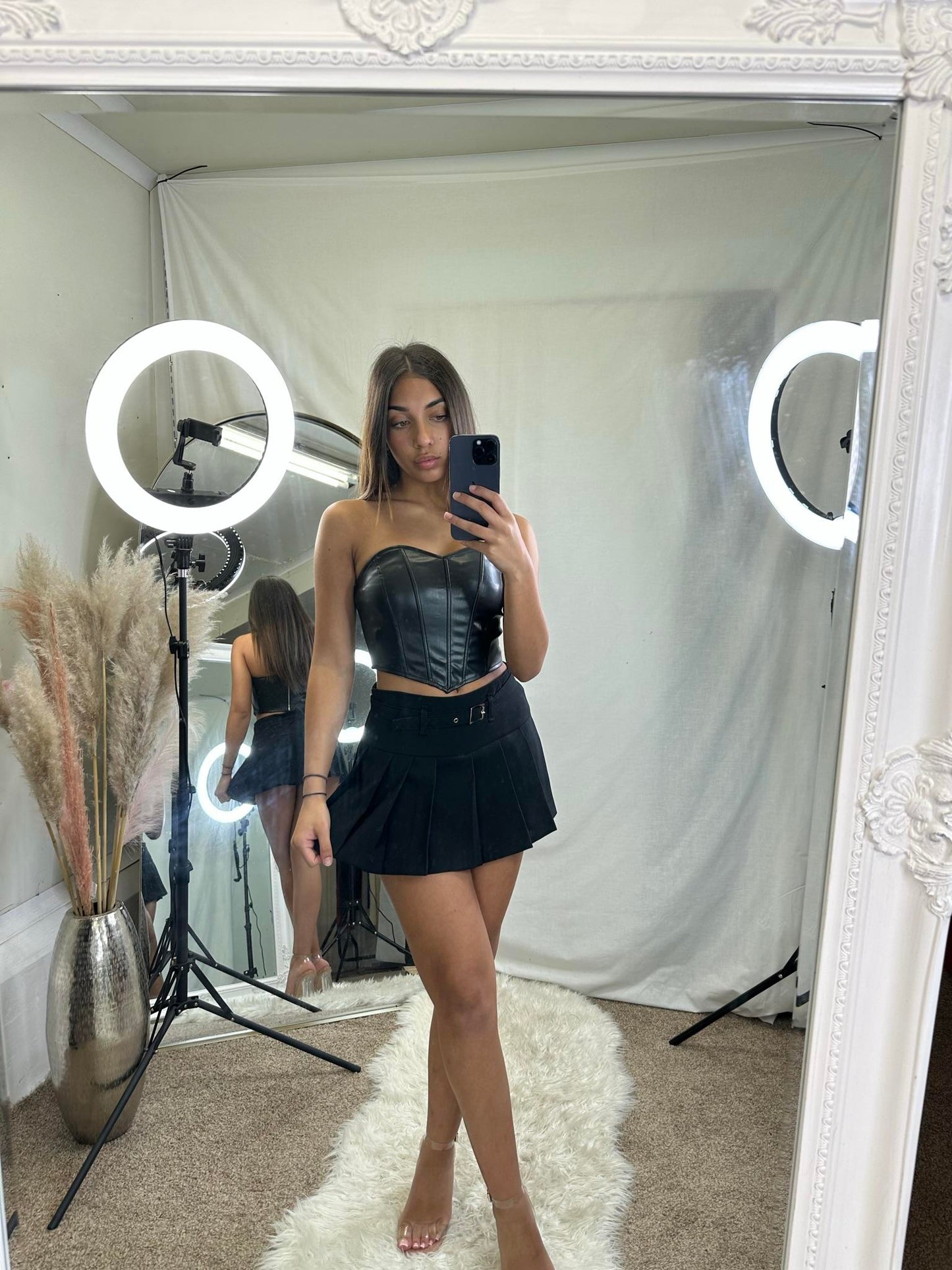 SMIT low waisted buckle pleated mini skort