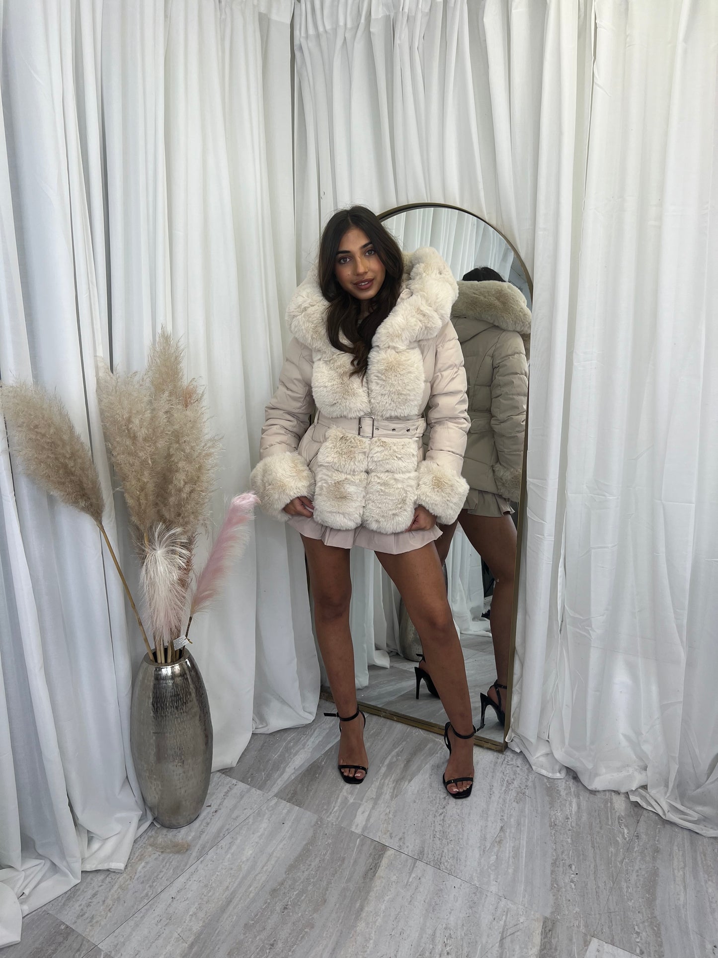 Fur cuff puffer coat with fur collar
