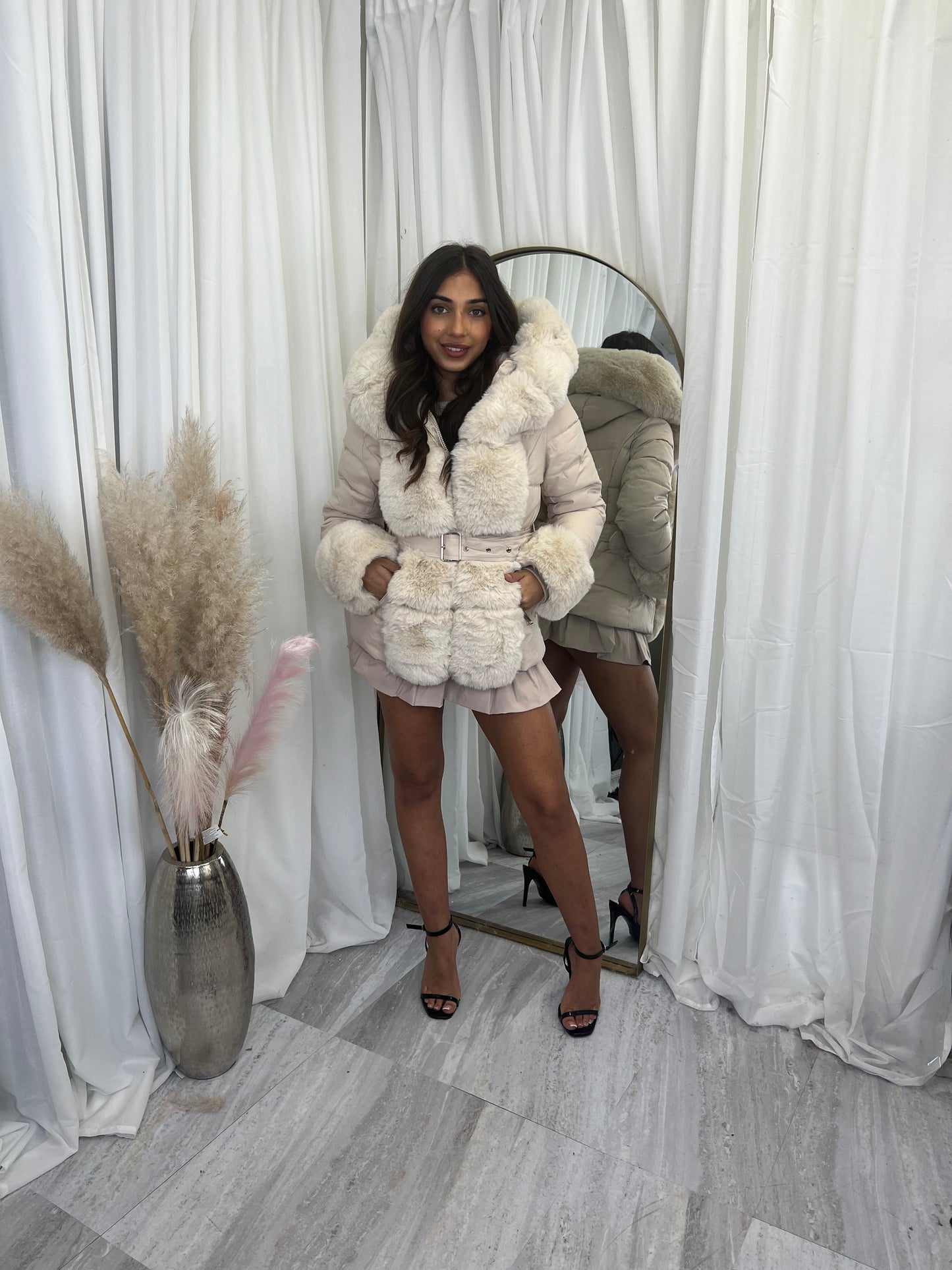 Fur cuff puffer coat with fur collar