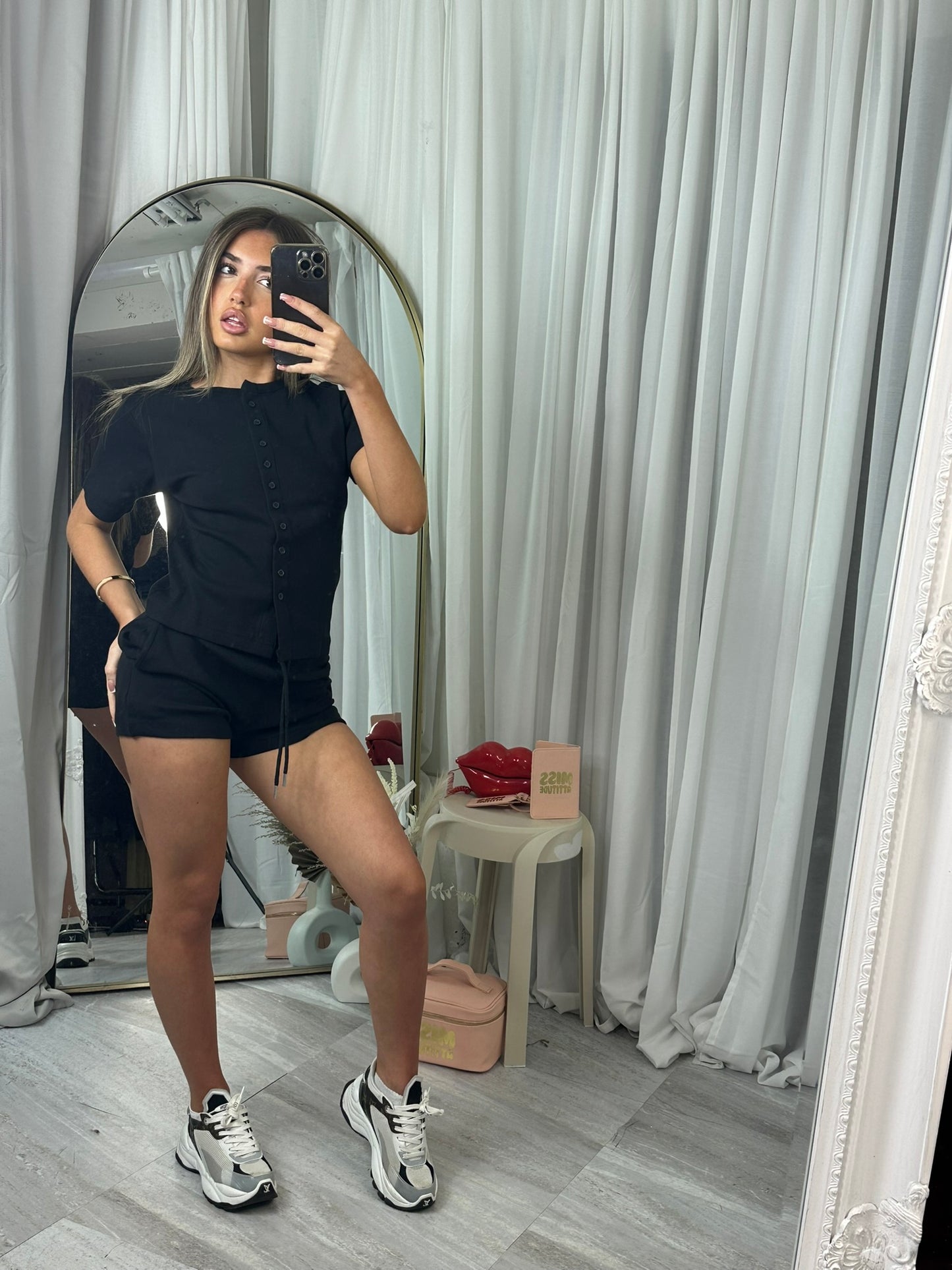 Short sleeved shorts mae set