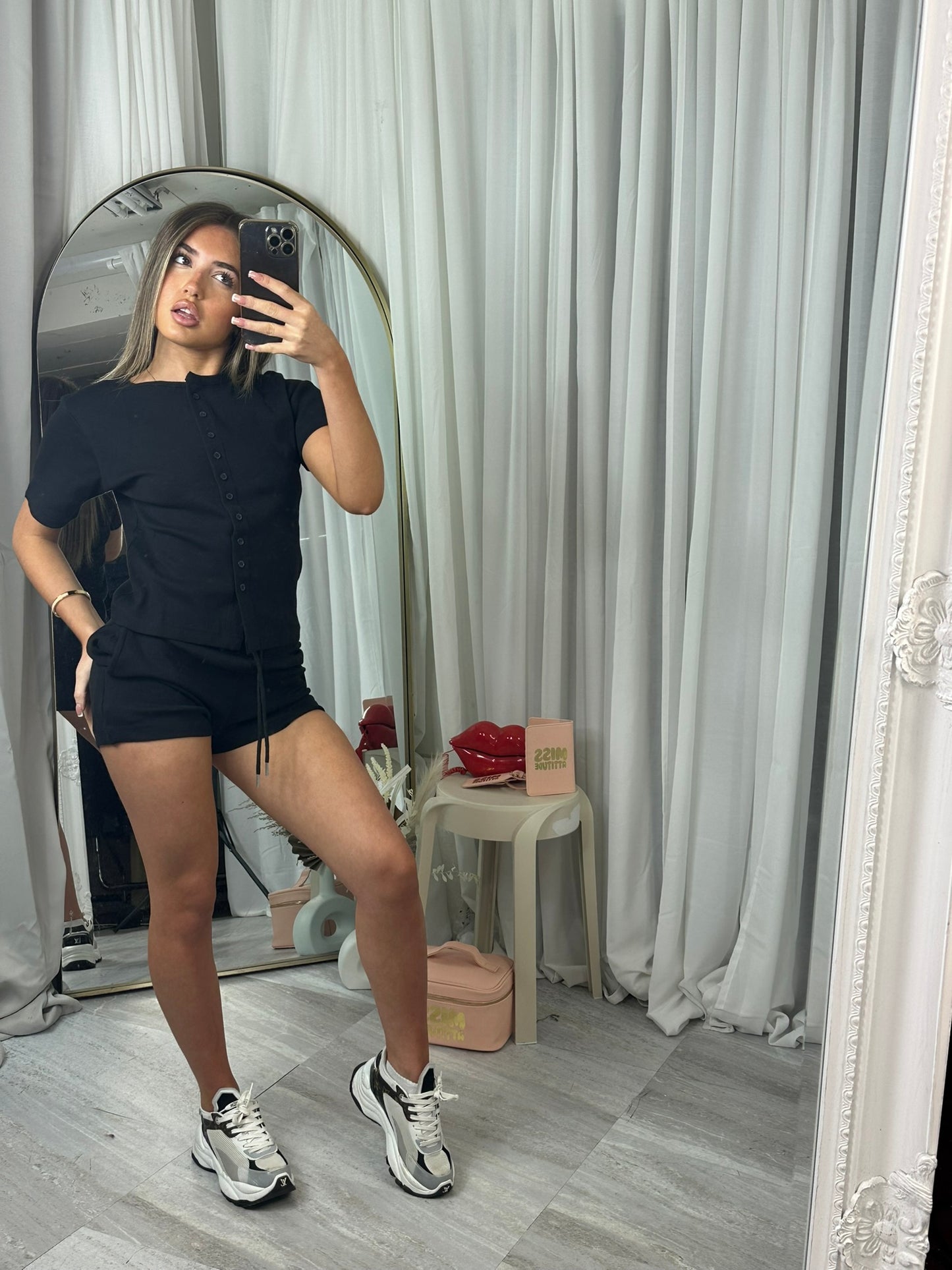 Short sleeved shorts mae set