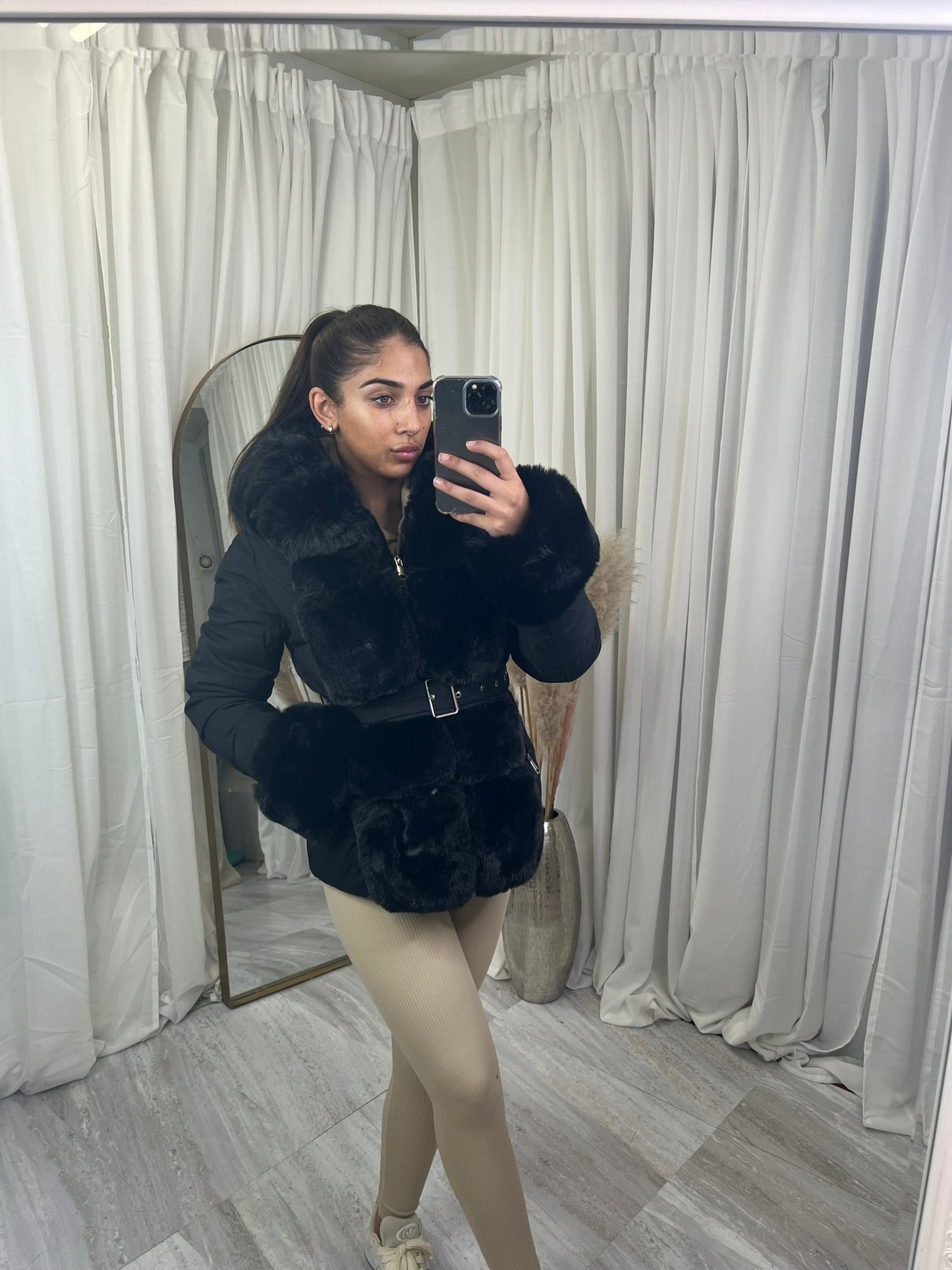 Fur cuff puffer coat with fur collar