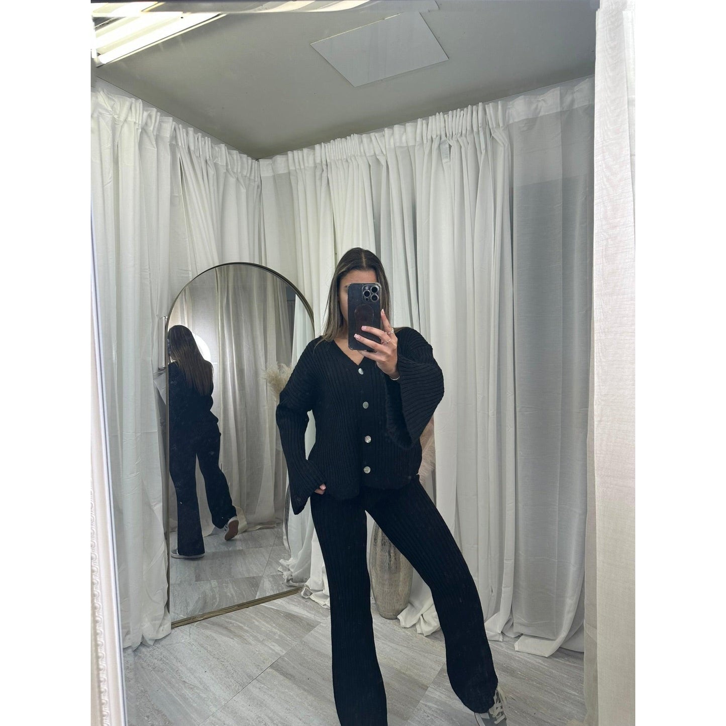 Buttoned flared knitted set with flared Bottoms