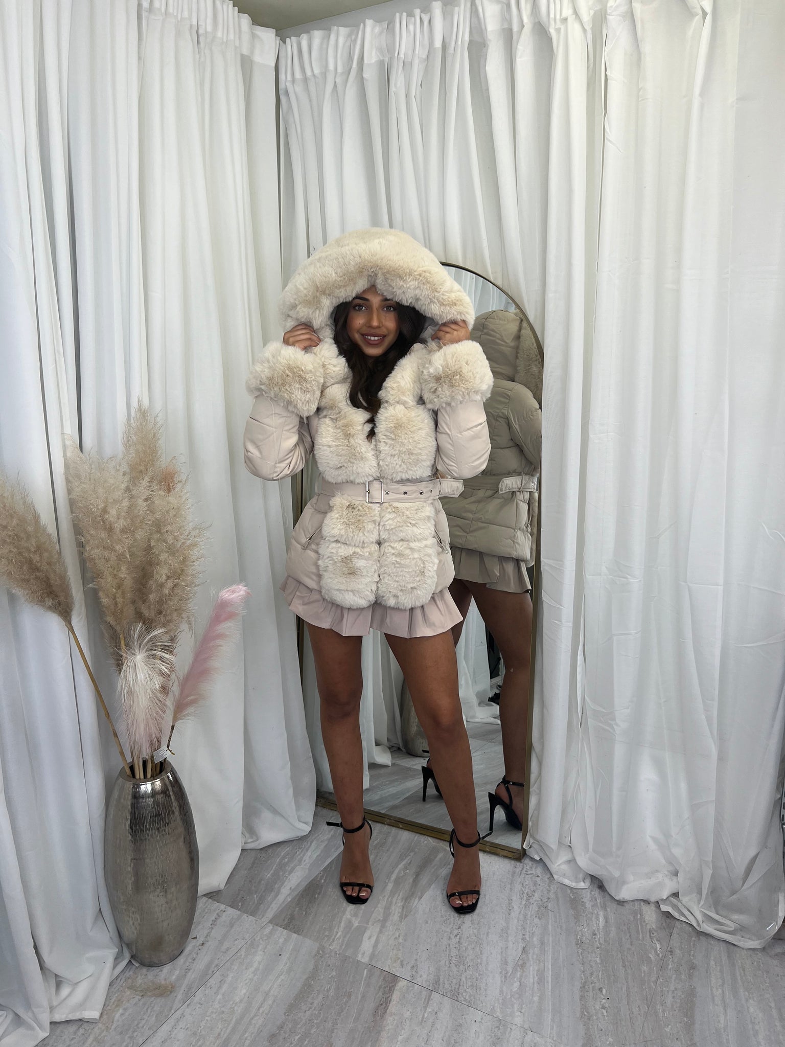 Fur cuff puffer coat with fur collar