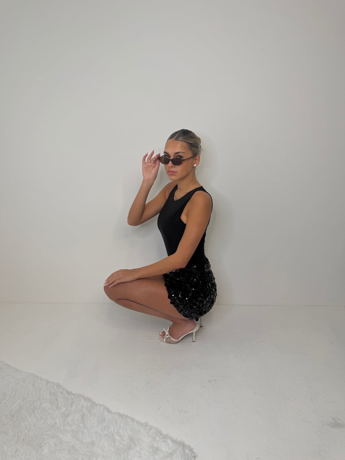 Naomi sequin size zip skirt BLACK