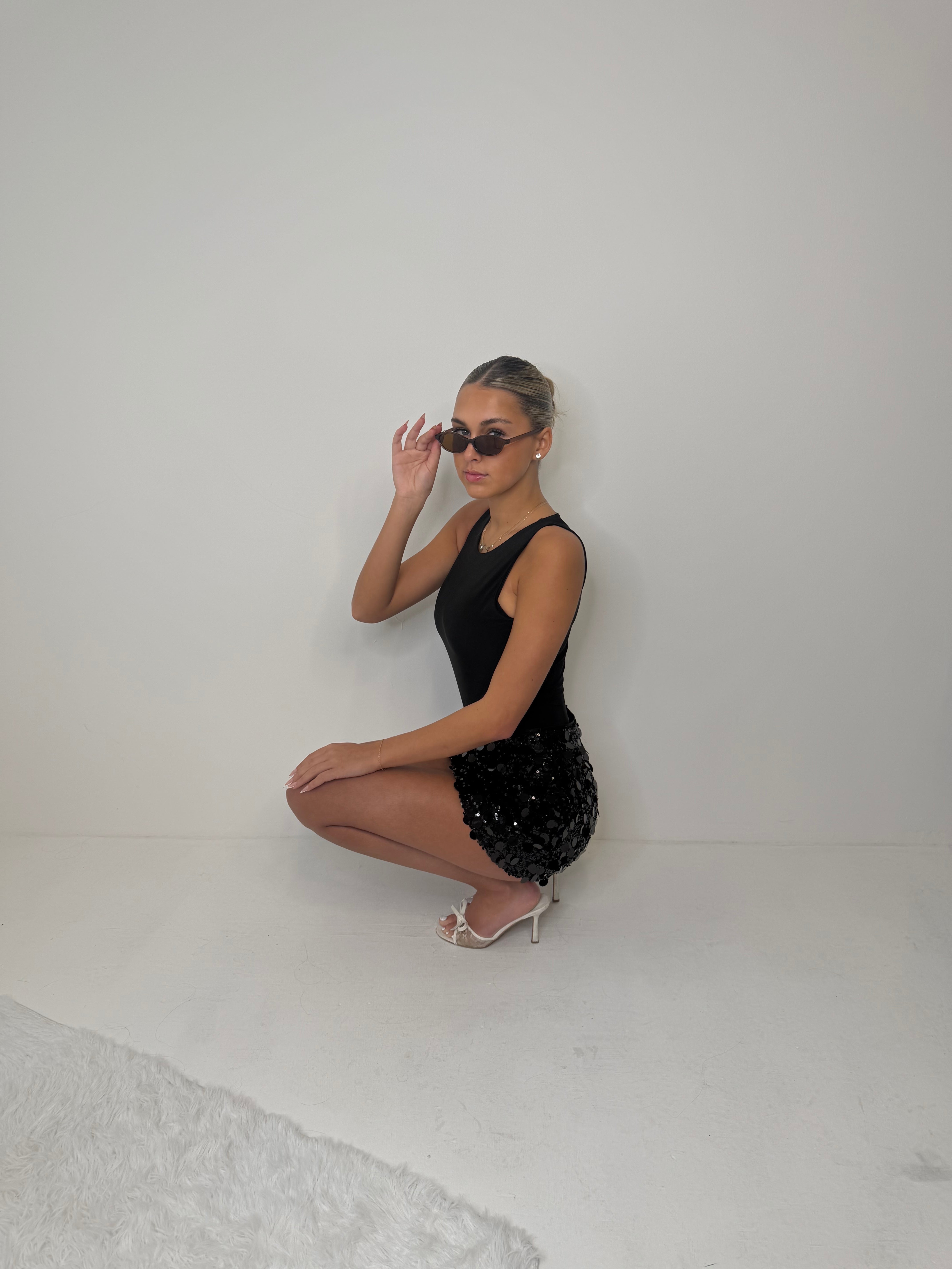 Naomi sequin size zip skirt BLACK