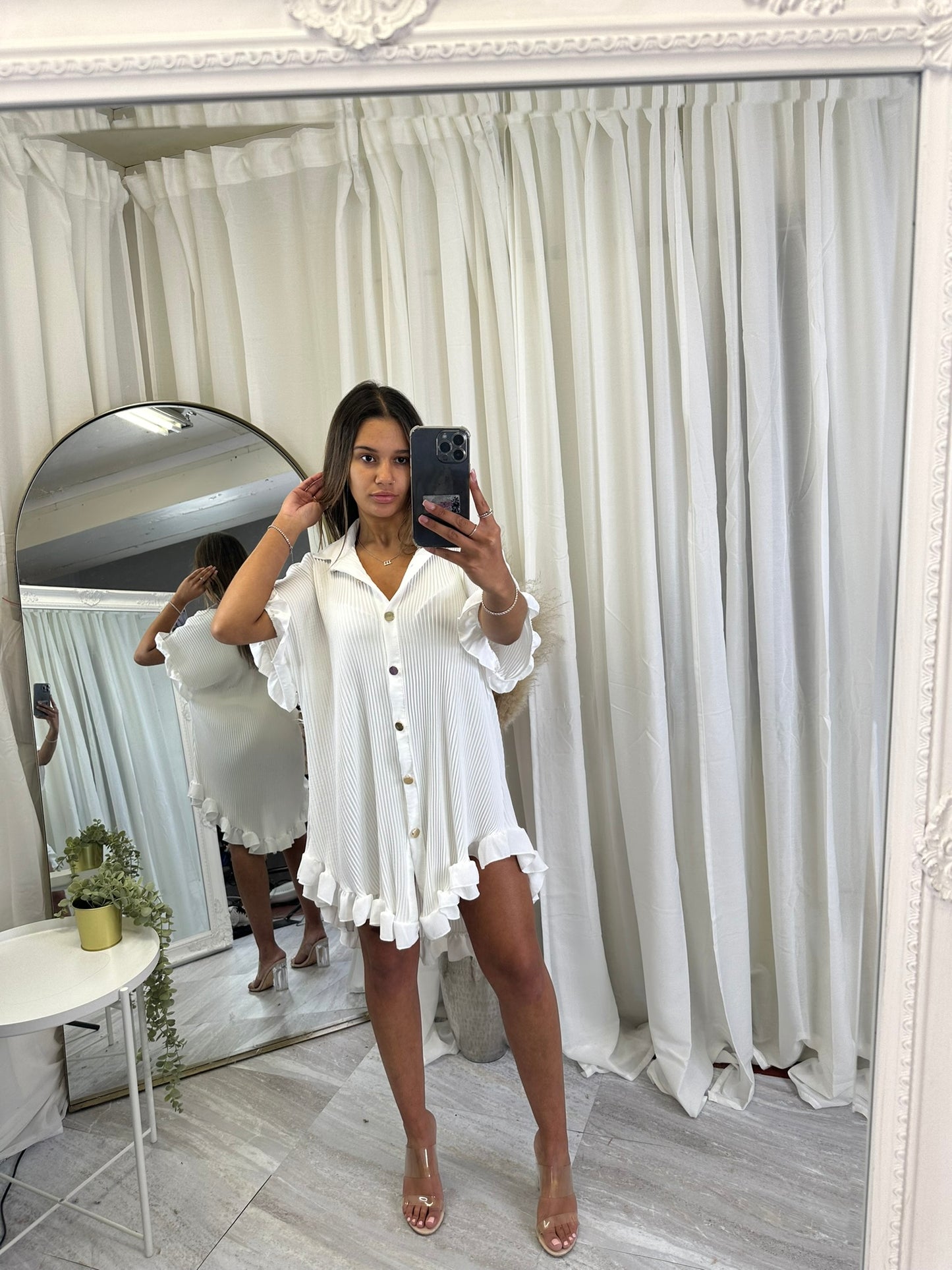 Frilled hem shorts and top