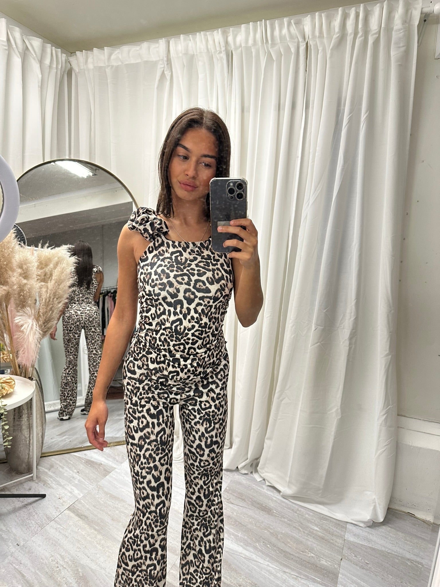 Frilled shoulder leopard print lounge wear set.