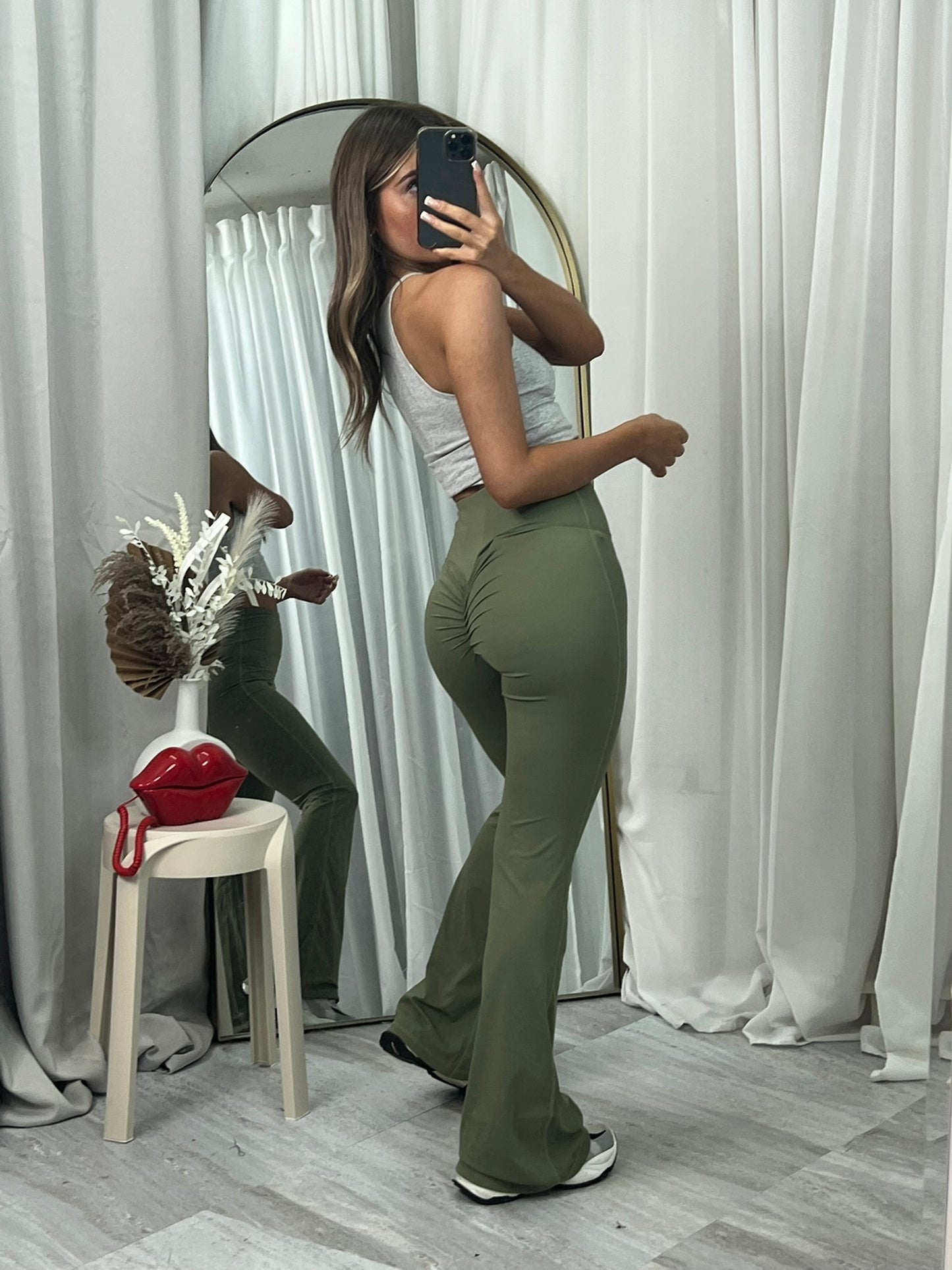Scrunch bum gym flares 3099