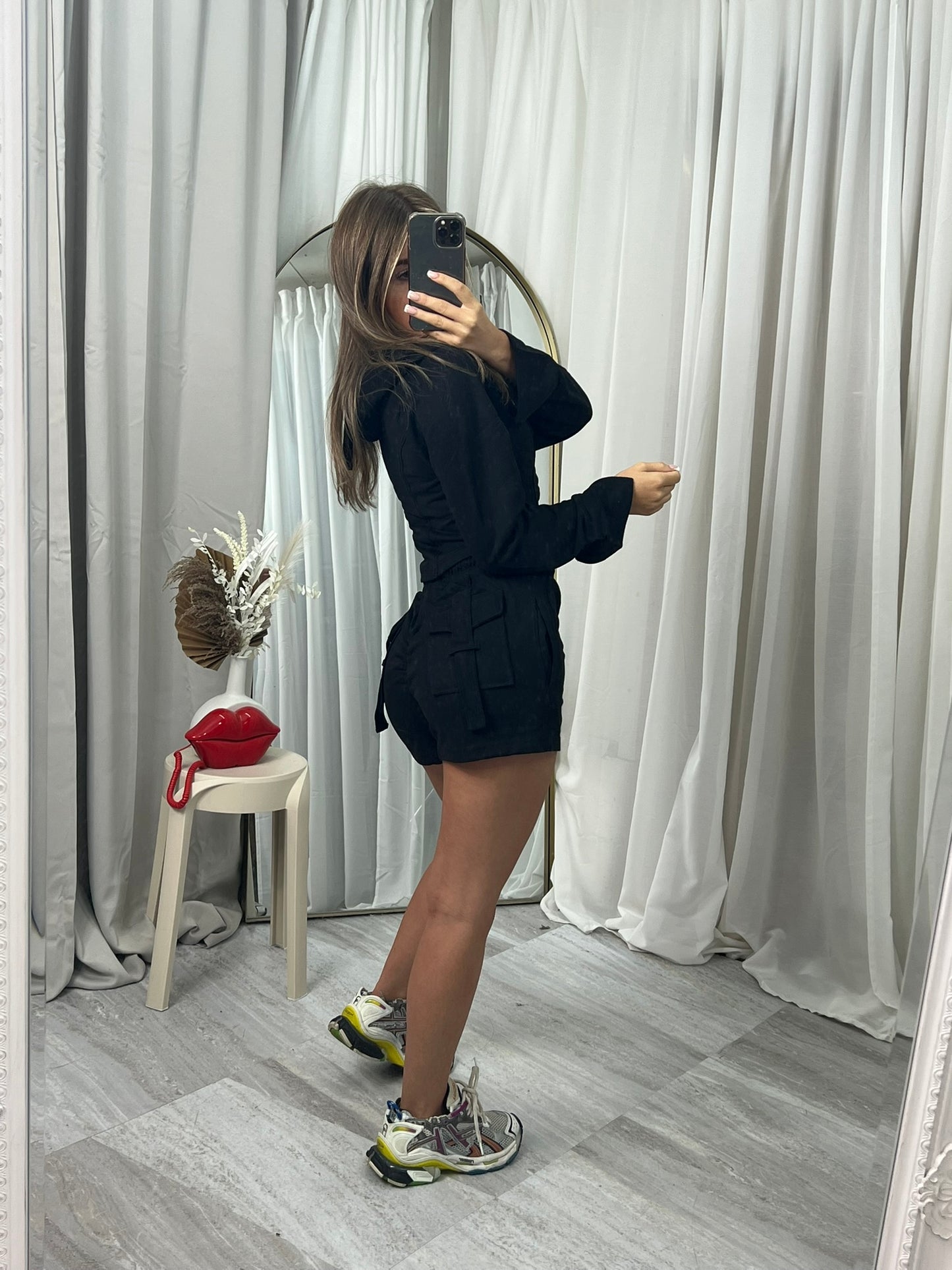 Cargo pockets long sleeve zip up crop hoodie shorts set
