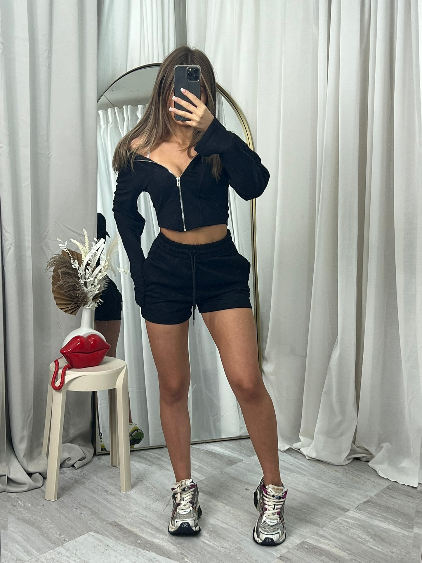 Cargo pockets long sleeve zip up crop hoodie shorts set
